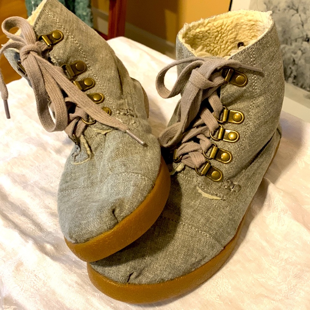 Tom’s Natural Bootie fleece lined